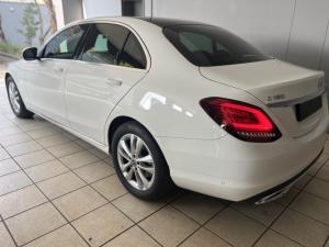 Mercedes-Benz C-Class C180 - Image 3