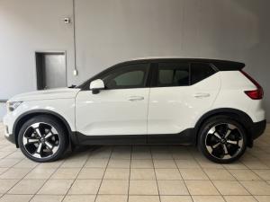 Volvo XC40 D4 AWD Momentum - Image 2