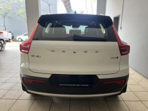 Volvo XC40 D4 AWD Momentum - Image 4