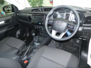 Toyota Hilux 2.4GD-6 Xtra cab Raider manual - Image 7