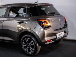 Suzuki Swift 1.2 GLX manual - Image 12