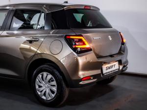 Suzuki Swift 1.2 GL - Image 12