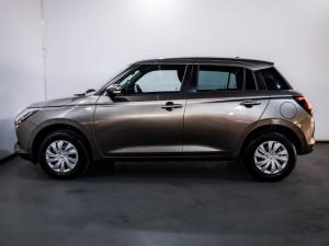 Suzuki Swift 1.2 GL - Image 9