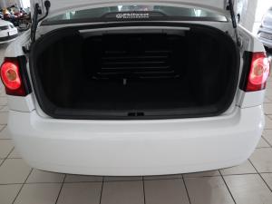 Volkswagen Polo Vivo sedan 1.4 Trendline auto - Image 19