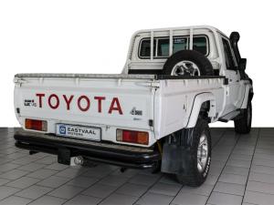 Toyota Land Cruiser 79 4.5D-4D LX V8 single cab - Image 6