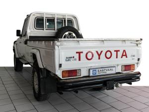 Toyota Land Cruiser 79 4.5D-4D LX V8 single cab - Image 8