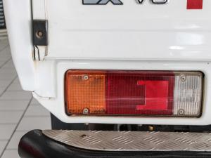 Toyota Land Cruiser 79 4.5D-4D LX V8 single cab - Image 9