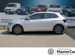 Volkswagen Polo hatch 1.0TSI Life manual - Image 3