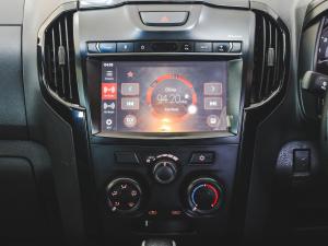 Isuzu D-Max 300 3.0TD double cab X-Rider - Image 12