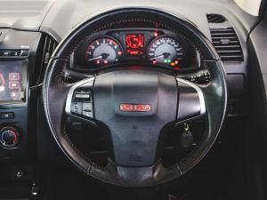 Isuzu D-Max 300 3.0TD double cab X-Rider - Image 8