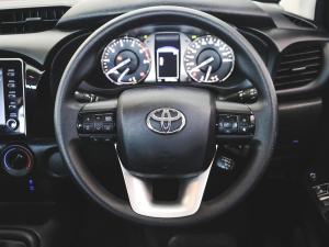 Toyota Hilux 2.4GD-6 Xtra cab Raider manual - Image 11