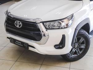 Toyota Hilux 2.4GD-6 Xtra cab Raider manual - Image 3