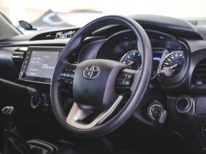 Toyota Hilux 2.4GD-6 Xtra cab Raider manual - Image 7