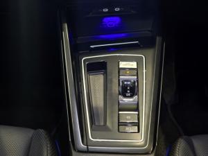Volkswagen Golf R - Image 20