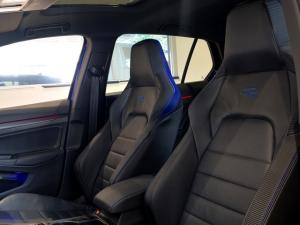 Volkswagen Golf R - Image 6
