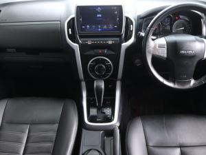 Isuzu mu-X 3.0 - Image 13