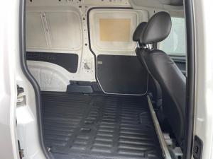 Volkswagen Caddy Maxi 1.6TDI panel van auto - Image 13