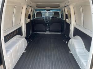 Volkswagen Caddy Maxi 1.6TDI panel van auto - Image 8