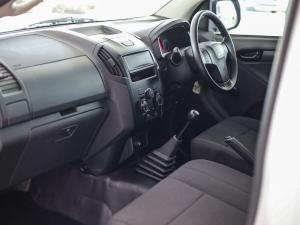 Isuzu D-Max Gen 6 250c single cab Fleetside - Image 13