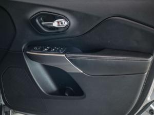 Jeep Cherokee 2.0T Limited 4x4 - Image 19
