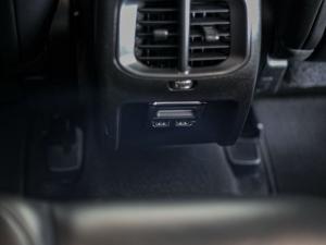 Jeep Cherokee 2.0T Limited 4x4 - Image 20