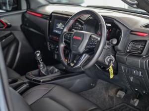 Isuzu D-Max 1.9TD double cab LS X-Rider manual - Image 10