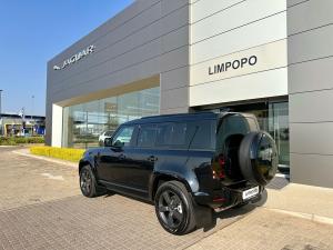 Land Rover Defender 110 D250 X-Dynamic SE - Image 5