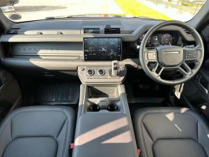 Land Rover Defender 110 D250 X-Dynamic SE - Image 8