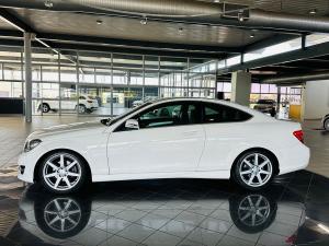 Mercedes-Benz C-Class C180 coupe auto - Image 10