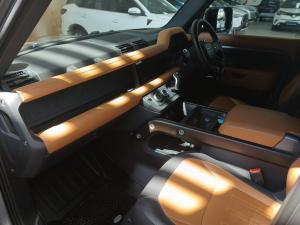 Land Rover Defender 110 D300 X - Image 7