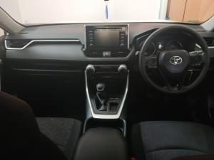 Toyota RAV4 2.0 GX auto - Image 6