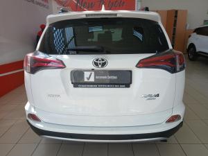 Toyota RAV4 2.2D-4D AWD GX - Image 5