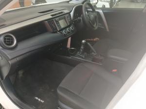 Toyota RAV4 2.2D-4D AWD GX - Image 7