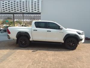 Toyota Hilux 2.8GD-6 double cab 4x4 Legend auto - Image 3
