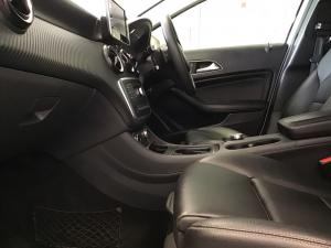 Mercedes-Benz GLA GLA200 - Image 7