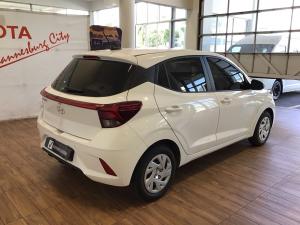 Hyundai Grand i10 1.0 Premium hatch - Image 2