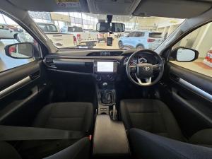 Toyota Hilux 2.4GD-6 single cab Raider manual - Image 6