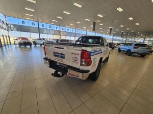 Toyota Hilux 2.4GD-6 single cab Raider manual - Image 2