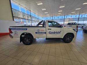 Toyota Hilux 2.4GD-6 single cab Raider manual - Image 3