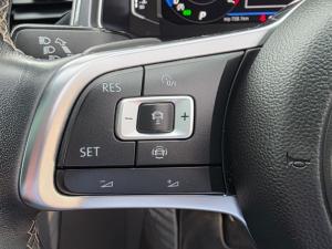 Volkswagen T-ROC 2.0 TSI 4M R-LINE DSG - Image 13