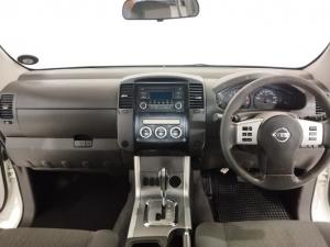 Nissan Navara 2.5dCi double cab LE auto - Image 11