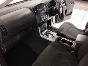 Nissan Navara 2.5dCi double cab LE auto - Image 7