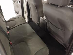 Nissan Navara 2.5dCi double cab LE auto - Image 9
