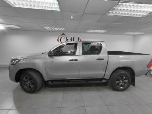 Toyota Hilux 2.4GD-6 double cab 4x4 Raider manual - Image 2