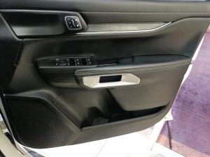 Ford Everest 3.0TD V6 4WD Platinum - Image 8