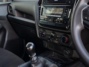 Isuzu D-Max 1.9TD double cab L 4x4 manual - Image 10