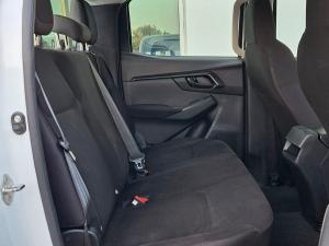 Isuzu D-Max 1.9TD double cab L 4x4 manual - Image 8