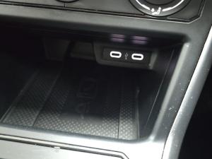 Volkswagen Polo hatch 1.0TSI Life manual - Image 14