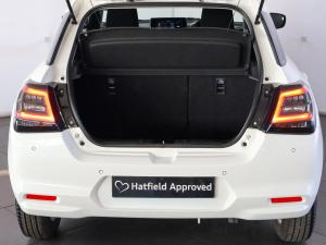 Suzuki Swift 1.2 GLX auto - Image 16