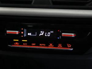 Suzuki Swift 1.2 GLX auto - Image 20